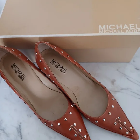 Michael Kors "Astor Pump" leather shoes - Picture 8 of 16